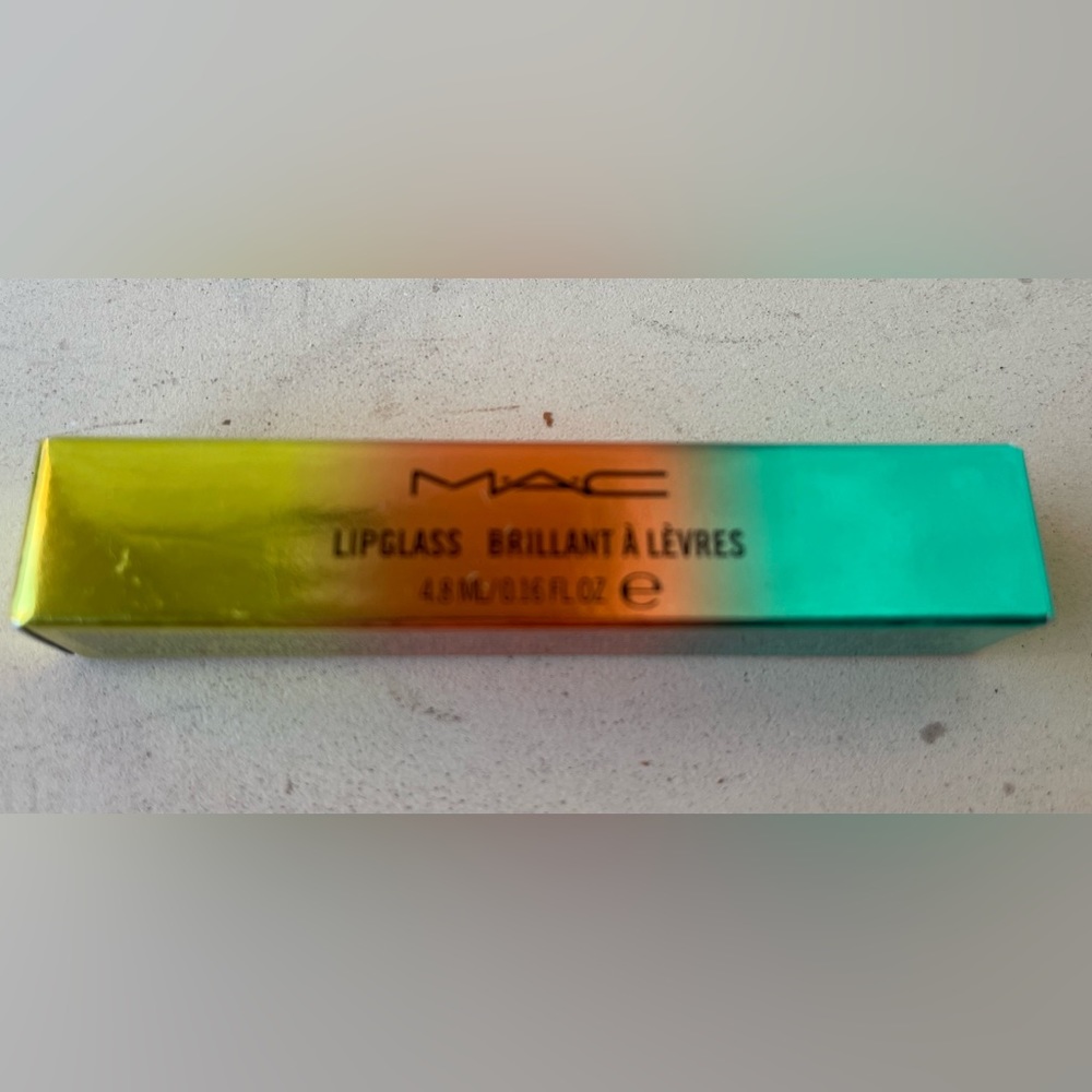MAC lip gloss, color laundry